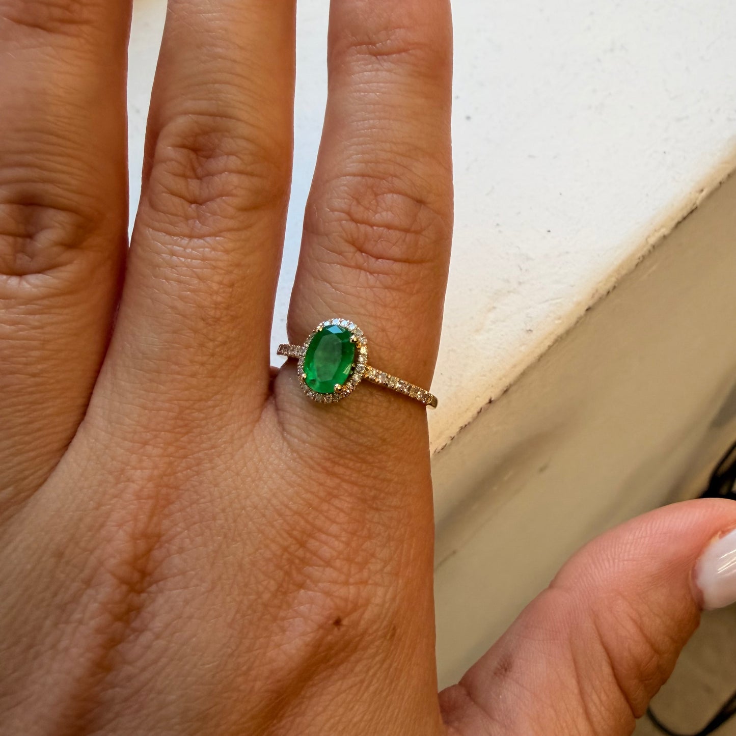 14K Yellow Gold Oval Emerald & Diamond Ring Size 6