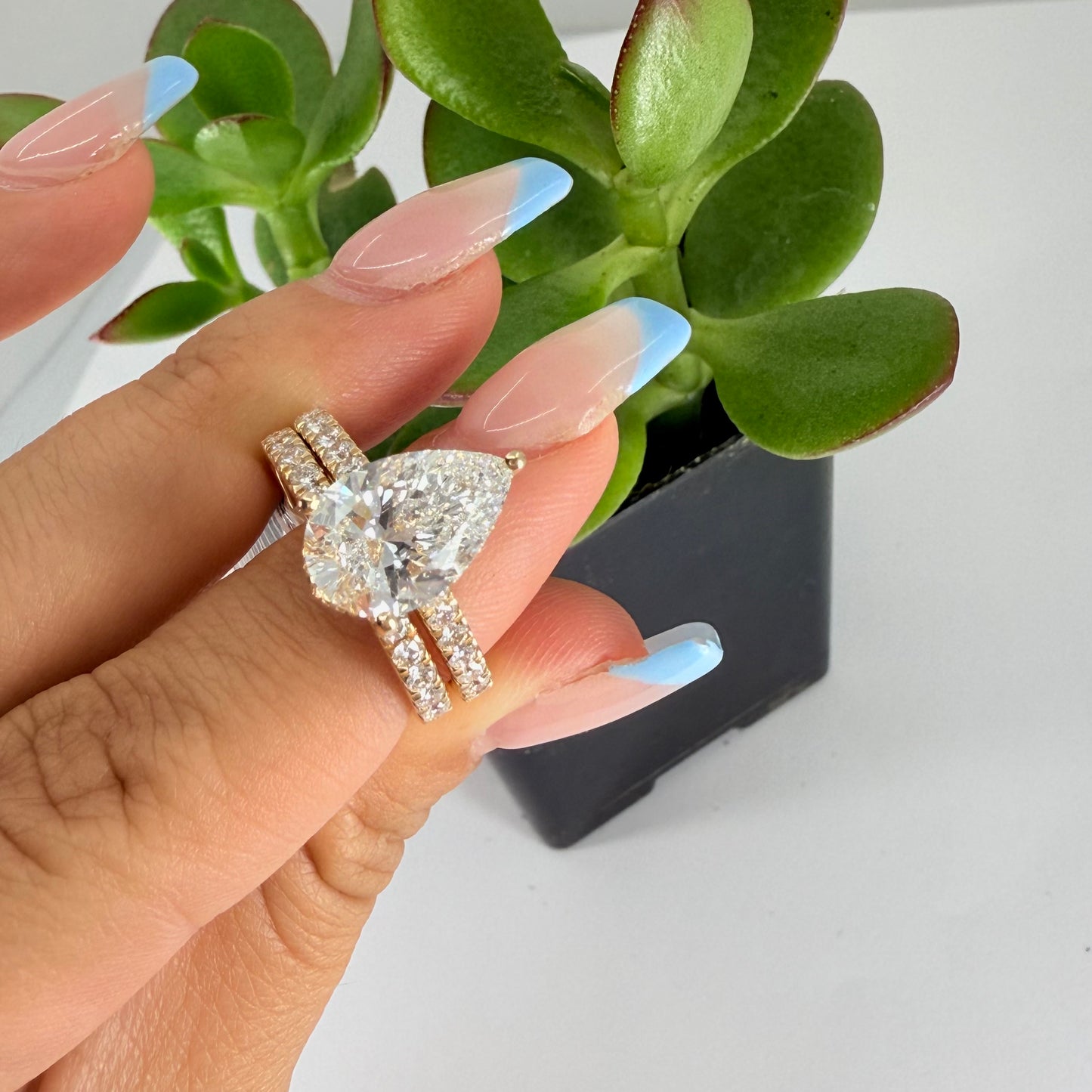 14K Pear Cut Yellow Gold 3.86CT Lab Grown Diamond Ring With Halo IGI certified Diamond Engagement Ring Set